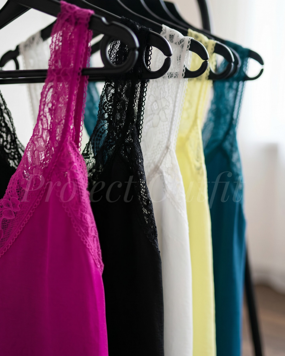 Włoski top z koronką PLUS SIZE - 5 kolorów
