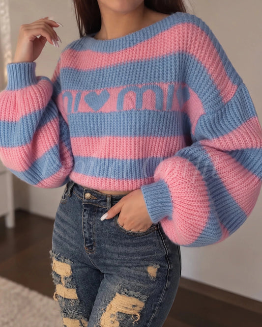 Niebiesko różowy sweter z bufiastymi rękawami